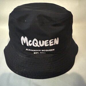 Alexander McQueen McQueen Graffiti Bucket Hat Unisex Size L 58cm